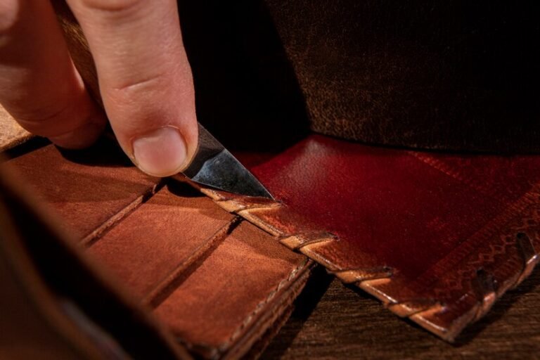 Precision Computerized Leather Cutting for Custom Handbag Assembly